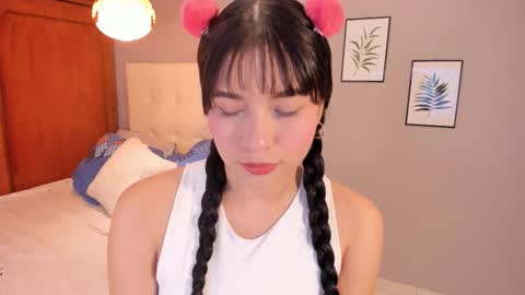 Snapshot of maia_w10 chatting on November 11, 2025, 12:27 pm Maia online show from November 11, 2025, 12:27 pm