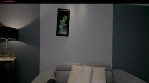  Maia  online show from April 19, 2026, 11:40 pm