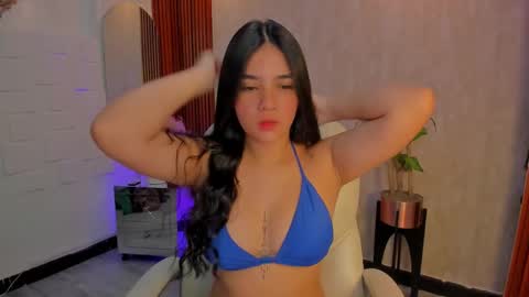 Snapshot of maiaevans1 chatting on January 17, 2026, 11:04 am Maia online show from January 17, 2026, 11:04 am