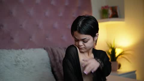  Maia  online show from October 11, 2025, 11:03 pm