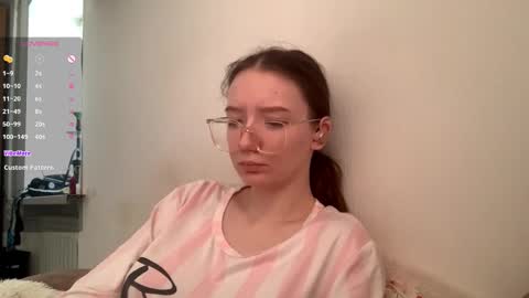 Snapshot of maidacompston chatting on February 22, 2026, 6:13 am Elina online show from February 22, 2026, 6:13 am