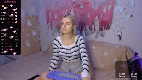 Snapshot of mailin_harrington chatting on December 12, 2024, 2:59 am Your kitty online show from December 12, 2024, 2:59 am