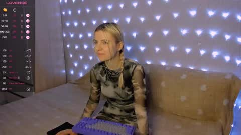 Snapshot of mailin_harrington chatting on December 26, 2024, 3:20 pm Your kitty online show from December 26, 2024, 3:20 pm