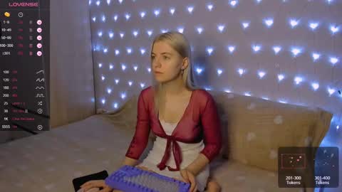 Snapshot of mailin_harrington chatting on January 10, 2025, 3:37 pm Your kitty online show from January 10, 2025, 3:37 pm