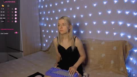 Snapshot of mailin_harrington chatting on January 28, 2025, 2:43 am Your kitty online show from January 28, 2025, 2:43 am