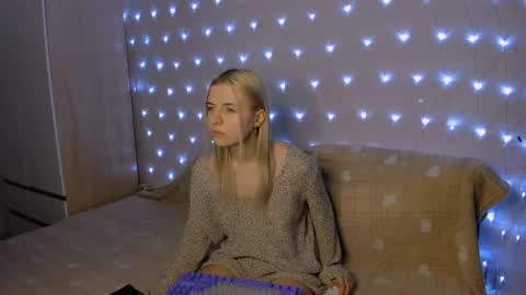 Snapshot of mailin_harrington chatting on February 6, 2025, 3:31 pm Your kitty online show from February 6, 2025, 3:31 pm