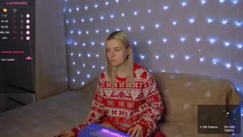 Snapshot of mailin_harrington chatting on March 5, 2025, 4:02 pm Your kitty online show from March 5, 2025, 4:02 pm