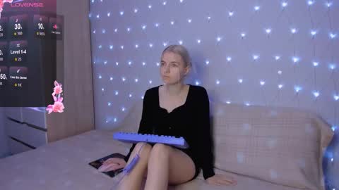 Snapshot of mailin_harrington chatting on September 11, 2025, 3:34 pm Your kitty online show from September 11, 2025, 3:34 pm