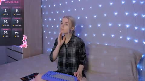 Snapshot of mailin_harrington chatting on September 13, 2025, 3:45 pm Your kitty online show from September 13, 2025, 3:45 pm