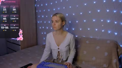 Snapshot of mailin_harrington chatting on October 7, 2025, 3:31 pm Your kitty online show from October 7, 2025, 3:31 pm