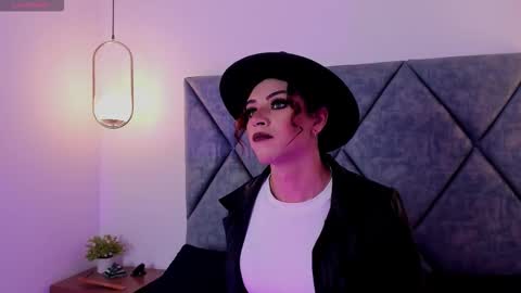 Snapshot of maiskeenzamara chatting on December 15, 2025, 2:54 pm Zamara.... online show from December 15, 2025, 2:54 pm