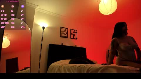 maite_evanss_ online show from March 19, 2026, 2:37 am