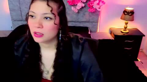 Snapshot of maite_stone1 chatting on October 11, 2025, 5:17 am MAITE STONE1 online show from October 11, 2025, 5:17 am