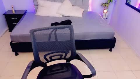 Snapshot of maite_stone1 chatting on November 21, 2025, 4:11 am MAITE STONE1 online show from November 21, 2025, 4:11 am