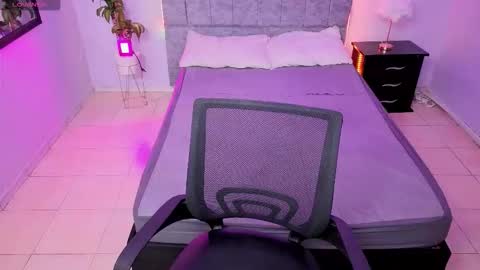 MAITE STONE1 online show from December 20, 2025, 3:24 am