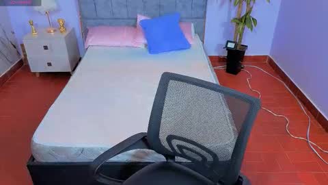 MAITE STONE1 online show from January 11, 2026, 3:33 am