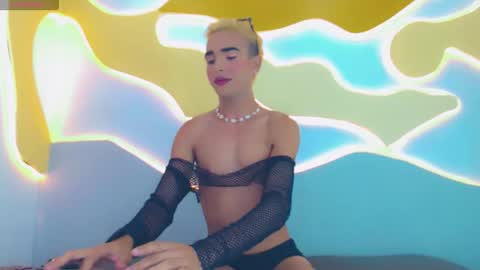 maitecandyxx online show from June 4, 2026, 4:07 am