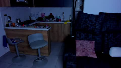 majito online show from June 25, 2026, 5:12 am