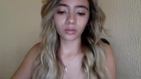 Snapshot of majo_gomezz chatting on March 12, 2026, 9:43 pm majo_gomezz online show from March 12, 2026, 9:43 pm