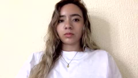 Snapshot of majo_gomezz chatting on March 25, 2026, 3:01 am majo_gomezz online show from March 25, 2026, 3:01 am