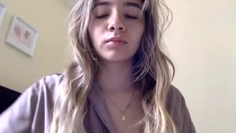 Snapshot of majo_gomezz chatting on April 10, 2026, 5:06 pm majo_gomezz online show from April 10, 2026, 5:06 pm