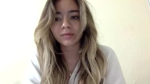 majo_gomezz online show from May 11, 2026, 4:07 am