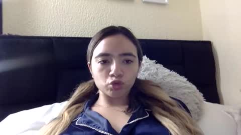 majo_gomezz online show from May 19, 2026, 3:35 am
