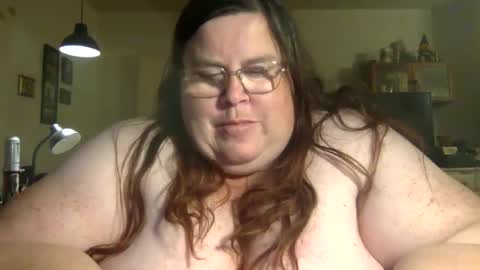 Snapshot of majse84 chatting on December 10, 2024, 2:50 pm majse84 online show from December 10, 2024, 2:50 pm