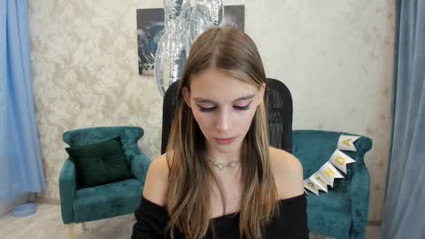 Chloe online show from January 13, 2025, 9:52 am