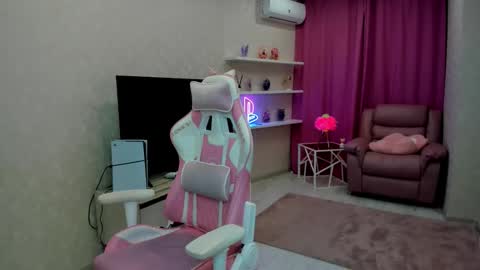 Chloe online show from February 20, 2026, 3:25 am