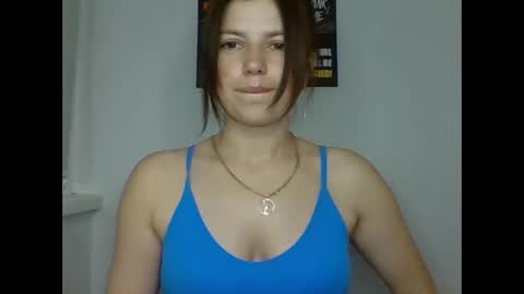 make_mesmile online show from May 27, 2026, 6:27 pm
