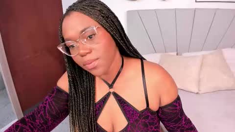 makena online show from February 19, 2026, 3:46 am