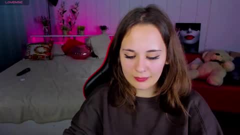 Makima online show from February 20, 2025, 7:30 pm