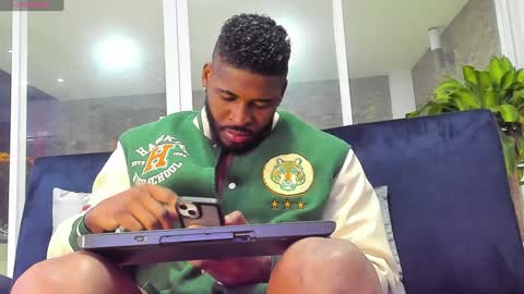 Makonnen online show from December 8, 2024, 4:04 am