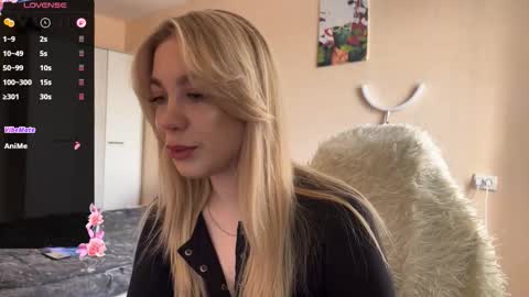 Snapshot of maksisisia chatting on October 23, 2025, 10:14 am maksisisia online show from October 23, 2025, 10:14 am