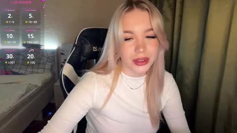 Snapshot of maksisisia chatting on November 10, 2025, 4:39 pm maksisisia online show from November 10, 2025, 4:39 pm