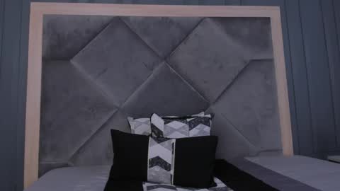 Snapshot of malaikah_colette chatting on February 26, 2025, 12:16 am Malaikah online show from February 26, 2025, 12:16 am