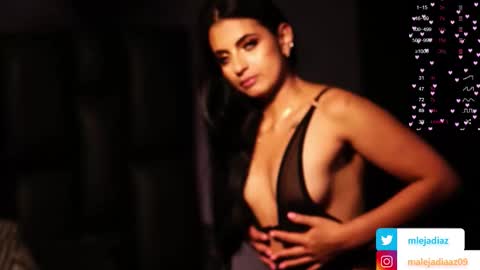 Maleja Diaz online show from October 19, 2025, 12:06 pm