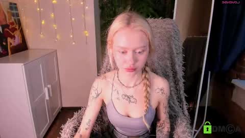 Snapshot of malenaernman chatting on November 21, 2025, 10:25 am Malena online show from November 21, 2025, 10:25 am