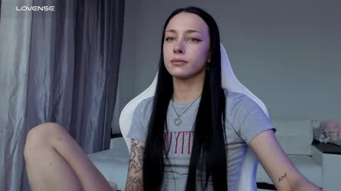 piu online show from April 7, 2026, 12:49 pm