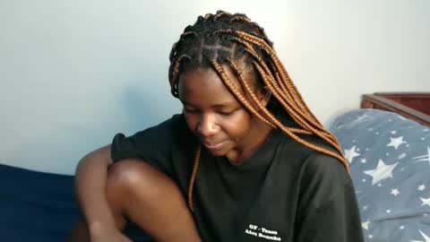 lati online show from November 15, 2025, 1:25 am