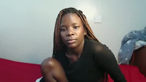 lati online show from November 22, 2025, 1:21 pm