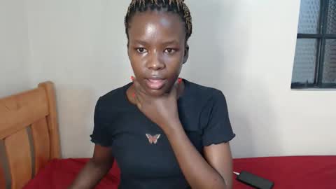 Snapshot of malia_latifa chatting on February 16, 2026, 12:29 am lati online show from February 16, 2026, 12:29 am