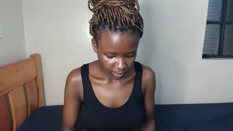 Snapshot of malia_latifa chatting on February 28, 2026, 12:44 am lati online show from February 28, 2026, 12:44 am