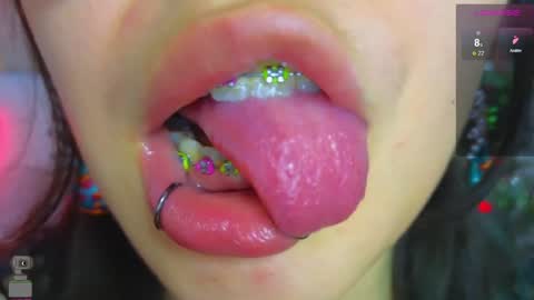 Snapshot of malicia_witch_ chatting on February 7, 2025, 2:40 am Mar Alicia Rosie v A L I C I A W I T C - Meg Cherie online show from February 7, 2025, 2:40 am