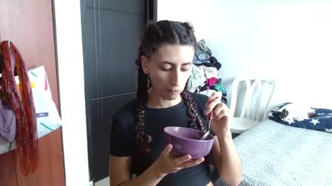 Malita online show from January 4, 2025, 2:35 pm