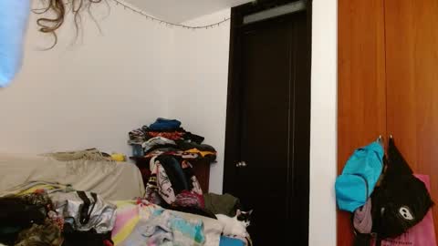 Malita online show from November 22, 2025, 1:04 am