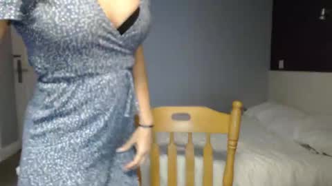 Snapshot of mallinia chatting on February 2, 2025, 1:41 pm mallinia online show from February 2, 2025, 1:41 pm