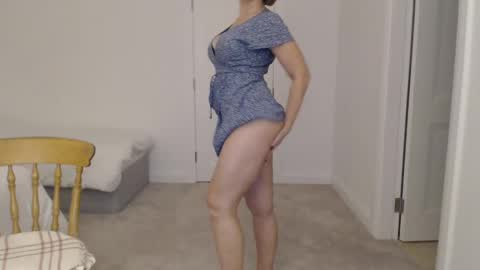 Snapshot of mallinia chatting on February 12, 2025, 7:56 pm mallinia online show from February 12, 2025, 7:56 pm