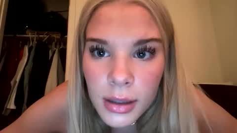 Mallory online show from December 22, 2025, 2:41 am